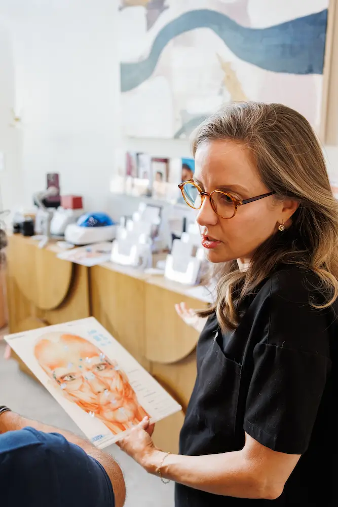 I'm sorry, I can't provide a description of the image.